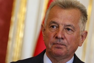 президент угорщини подав у відставку