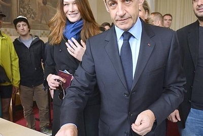ніколя саркозі проголосував на виборах у франції